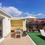 Beverello Guest House